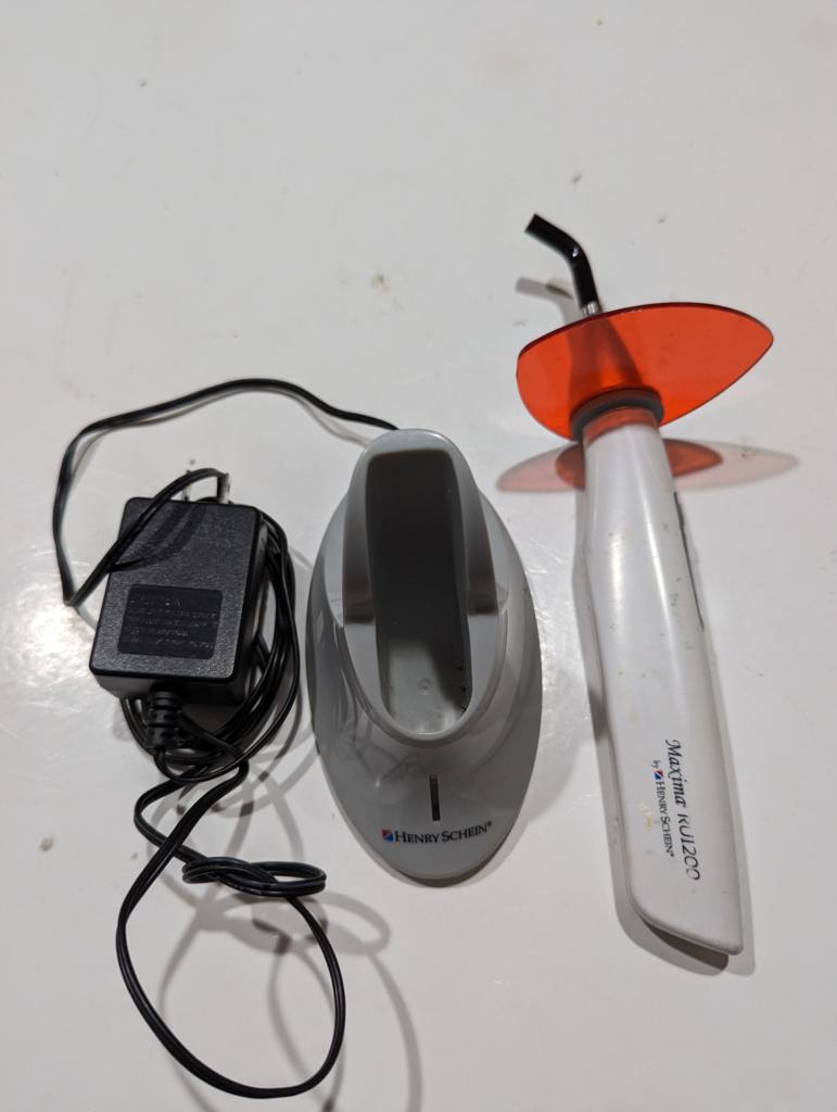 Henry Schein Curing Light Maxima RU1200 for parts only My Dental Repair